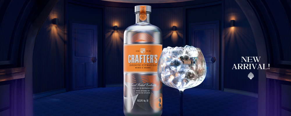 Reklamebanner for Crafters gin med teksten 'out of the blue.